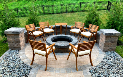 fire pit with 6 wood chairs